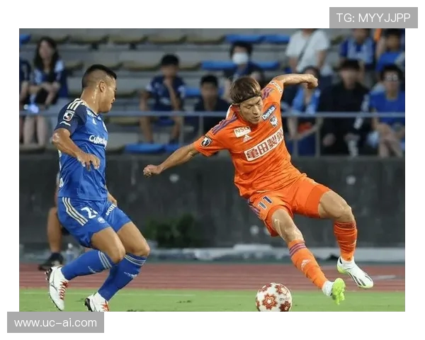广岛三箭2-0横滨FC 中野就斗半场精彩吊射破门助力球队取胜